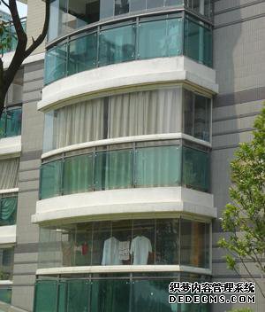 家居住房封閉陽(yáng)臺(tái)有礙健康
